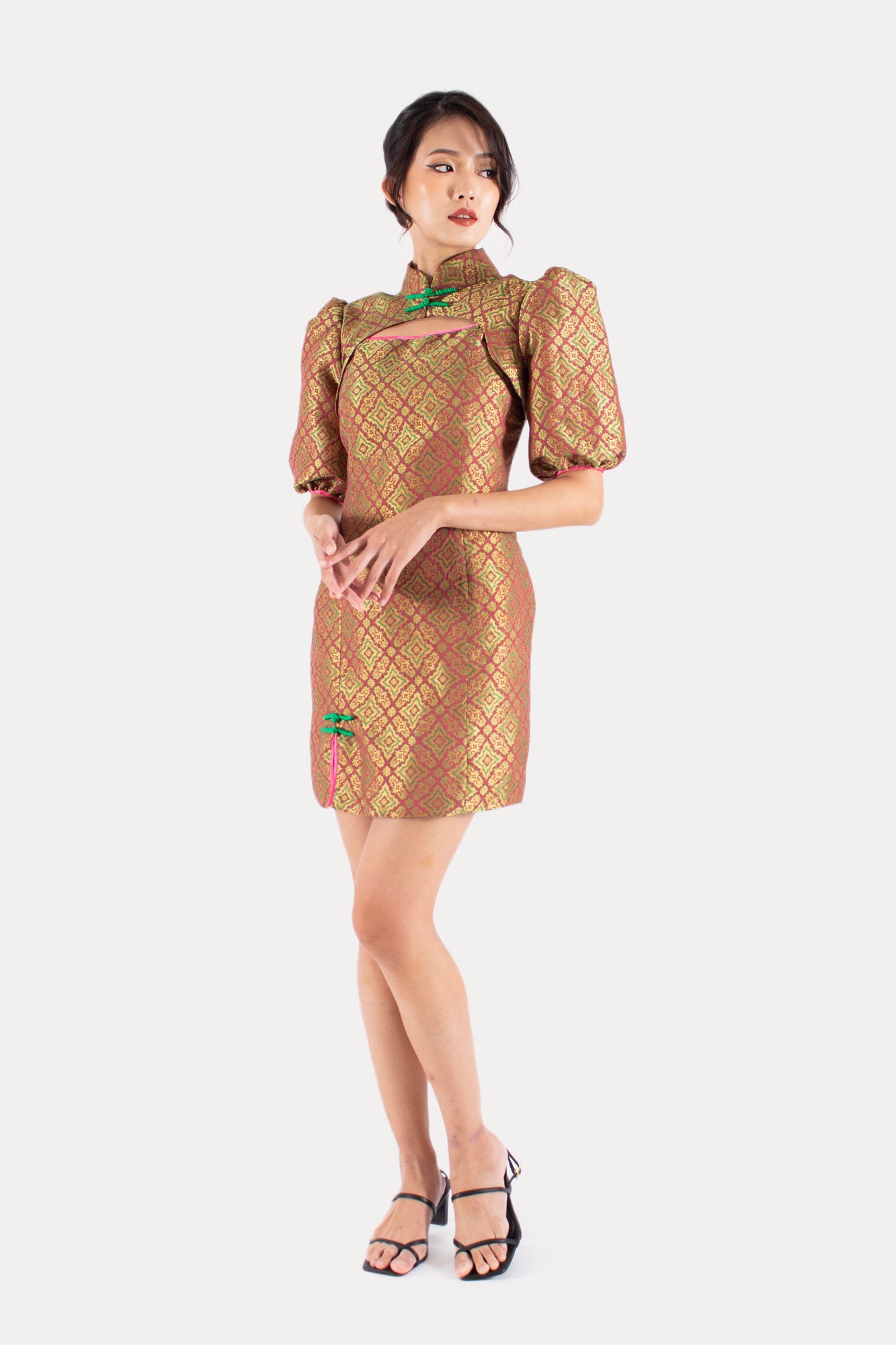 Gold cheongsam hotsell